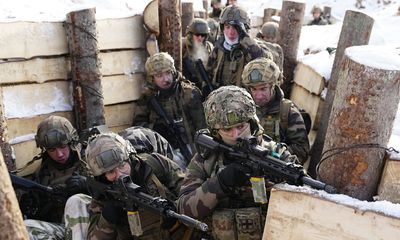 NATO tăng gấp đôi lực lượng sát biên giới Nga