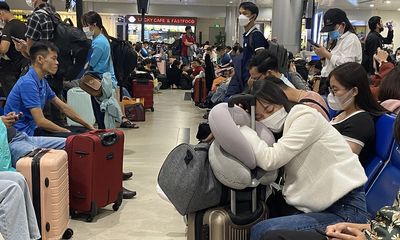 Điều hơn 300 chuyến bay rỗng về sân bay Tân Sơn Nhất để giải tỏa khách