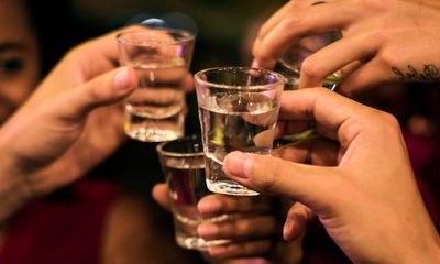 Những mẹo giải rượu hiệu quả, cực kỳ hữu ích cho các buổi tiệc tùng đầu năm