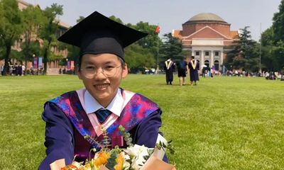 Cậu bé bốc gạch thuê thi đỗ Đại học Thanh Hoa, mức lương ra trường khiến nhiều người “ghen đỏ mắt”