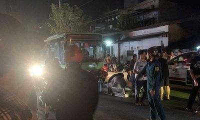 Xe máy đối đầu xe buýt, người đàn ông tử vong sau cú tông trực diện