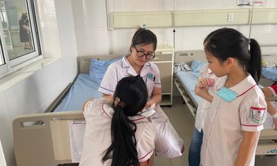 Chuyện học đường - Quảng Ninh: 33 học sinh của một trường tiểu học nghi bị ngộ độc thực phẩm sau bữa ăn trưa