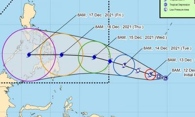 Áp thấp đi vào Philippines, dự kiến thành bão số 9 Biển Đông