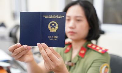 Từ 1/1/2023, bổ sung nơi sinh trên hộ chiếu cấp mới