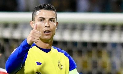 Ronaldo đập tan mọi sự chỉ trích, ghi 4 bàn giúp Al Nassr đè bẹp Al Wehda