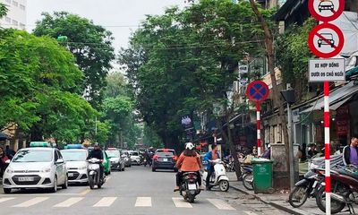 Sở GTVT Hà Nội sẽ xem xét việc bỏ biển cấm taxi trên nhiều tuyến phố