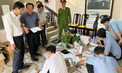 Vì sao Giám đốc và 2 Phó Giám đốc Trung tâm đăng kiểm Thừa Thiên - Huế bị bắt?