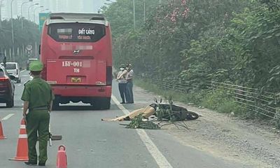 Tin tức tai nạn giao thông mới nhất ngày 16/5: Tìm nhân chứng vụ tai nạn ở Đại lộ Thăng Long khiến 1 cô gái trẻ tử vong