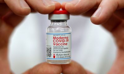 Đan Mạch tiếp tục tiêm vaccine Moderna cho người dưới 18 tuổi