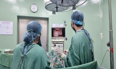 Tin tức đời sống ngày 18/12: Phẫu thuật nội soi lấy chiếc vòng tránh thai đâm thủng trực tràng bệnh nhân