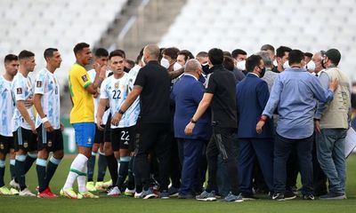 4 tuyển thủ Argentina bị cấm thi đấu ở vòng loại World Cup 2022