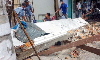 Kiên Giang: Mảng trần bê tông bất ngờ sụp đổ, 2 người thương vong