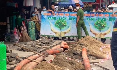 Đà Nẵng: Phát hiện cánh tay người khi đào cống sửa điện