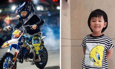 Bé trai 4 tuổi đam mê đua môtô ở Trung Quốc