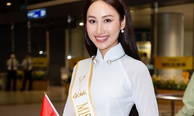 Đoàn Hồng Trang duyên dáng trong tà áo dài trắng lên đường dự thi Miss Global 2022