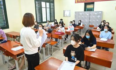 Cận cảnh gần 107.000 thí sinh Hà Nội làm thủ tục dự thi vào lớp 10