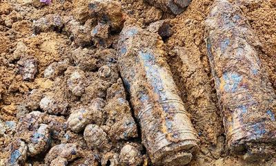 Bắc Giang: Phát hiện hơn 1,4 tấn đầu đạn pháo và vỏ lựu đạn khi đào móng nhà