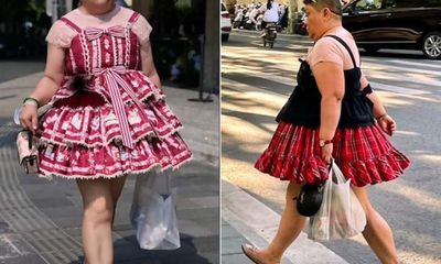 Người phụ nữ ngoài 50 tuổi diện váy Lolita xuống phố và câu chuyện gây ngỡ ngàng