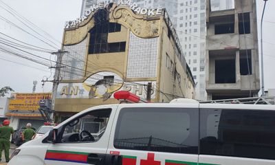 Vụ cháy quán karaoke khiến 32 người tử vong: Khởi tố 2 cán bộ công an