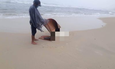 Thừa Thiên – Huế: Ra biển đánh cá, phát hiện thi thể đang phân hủy trôi dạt vào bờ