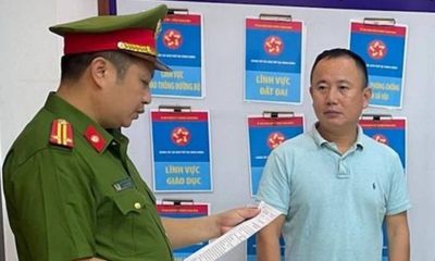 Bắt tạm giam cựu chủ tịch xã ở Hải Dương bán, giao trái thẩm quyền 15 thửa đất