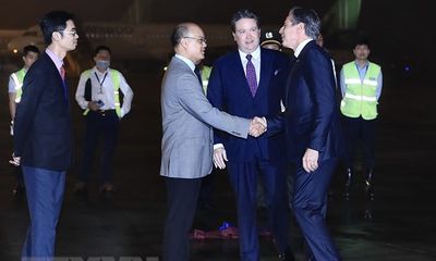 Ngoại trưởng Hoa Kỳ Blinken đặt chân đến Việt Nam, bắt đầu chuyến thăm