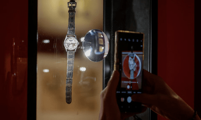 Đồng hồ của Hoàng đế Phổ Nghi được bán với giá kỷ lục gần 147 tỷ đồng