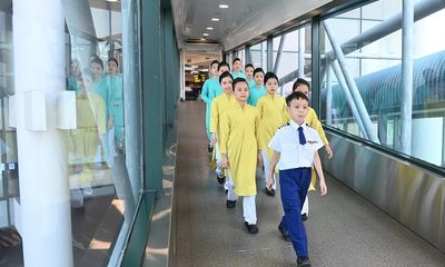 Tin trong nước - Chuyến bay đặc biệt của Vietnam Airlines với phi hành đoàn “nhí”