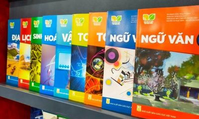 NXB Giáo dục Việt Nam lý giải việc giá sách giáo khoa mới tăng gấp 2-3 lần sách cũ