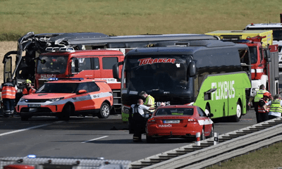 CH Séc: Hai xe buýt va chạm khiến 77 người thương vong