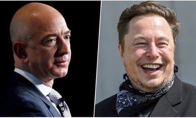 Tỷ phú Elon Musk mất vị trí người giàu nhất thế giới vào tay “ông chủ” Amazon