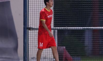 HLV Park Hang Seo loại Tuấn Anh khỏi danh sách thi đấu trước giờ gặp Oman