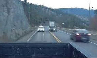 Clip: Chạy trốn xe cảnh sát, ô tô lao thẳng vào vách núi đến biến dạng