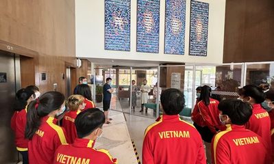 HLV Mai Đức Chung và đội tuyển nữ Việt Nam tổ chức đón năm mới tại Ấn Độ