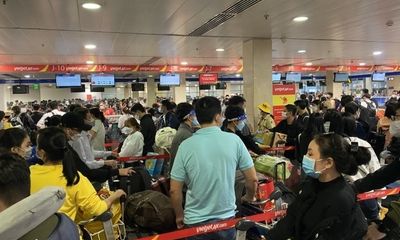 Sân bay Tân Sơn Nhất đón lượng khách kỷ lục trong dịp Tết