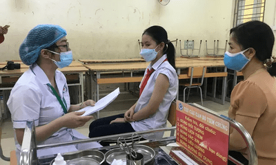 Ngày 16/4: Tiêm vaccine COVID-19 cho gần 1000 trẻ 11 tuổi ở Hà Nội