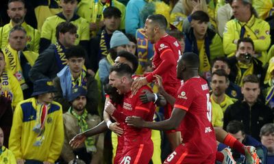 Đánh bại Villarreal 2-0, Liverpool đặt một chân vào chung kết UEFA Champions League