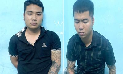 Đà Nẵng: 911 nổ súng cảnh cáo, hai thanh niên vẫn tông thẳng vào xe cảnh sát