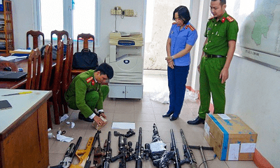 Quảng Nam: Bắt đối tượng chế tạo hàng chục khẩu súng để bán