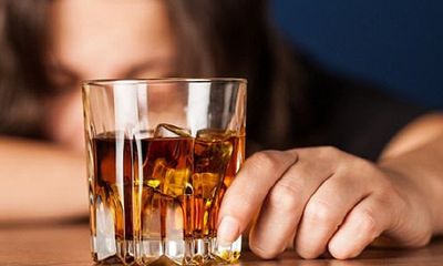 Cảnh báo nguy cơ ngộ độc rượu bia dịp Tết Nguyên đán