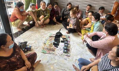 Vĩnh Long: Bắt quả tang 14 phụ nữ đánh bạc 