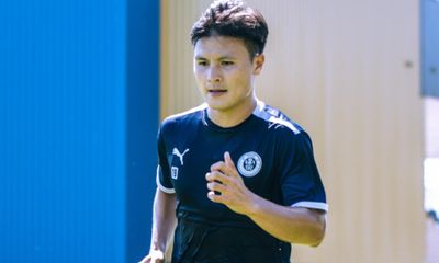 Đại diện Quang Hải hết kiên nhẫn với Pau FC