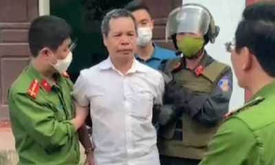 Hà Nam: Khống chế người tấn công cán bộ xã, cố thủ trong nhà