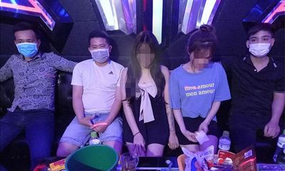 Vĩnh Phúc: Phát hiện 5 “hotgirl” bay lắc cùng nhóm bạn trai trong quán karaoke