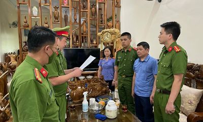 Bắt giam Trưởng khoa Bệnh viện Sơn La nhận hối lộ khi mua kit test Việt Á