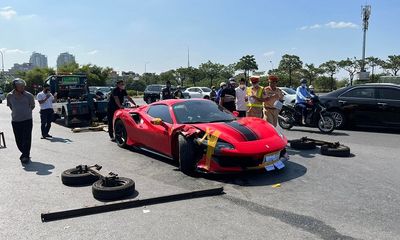 Vụ siêu xe Ferrari 488 gây tai nạn 1 người chết ở Hà Nội: Tài xế ra đầu thú