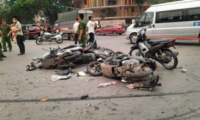 Vụ ôtô gây tai nạn liên hoàn ở Hà Nội: Tài xế đạp nhầm chân ga