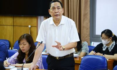 Bộ Tư pháp lên tiếng về việc dân phải xếp hàng dài xin lý lịch tư pháp ở Hà Nội