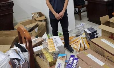 Triệt phá đường dây buôn bán thuốc lá ngoại nhập lậu ở Hà Nội