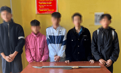 Ngăn chặn nhóm học sinh mang vũ khí hỗn chiến trước cổng trường ở Tuyên Quang